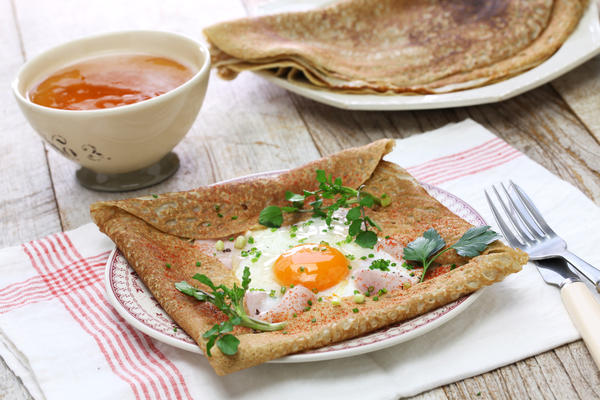 galette bretonne et bolée de cidre galette bretonne et bolée de cidre